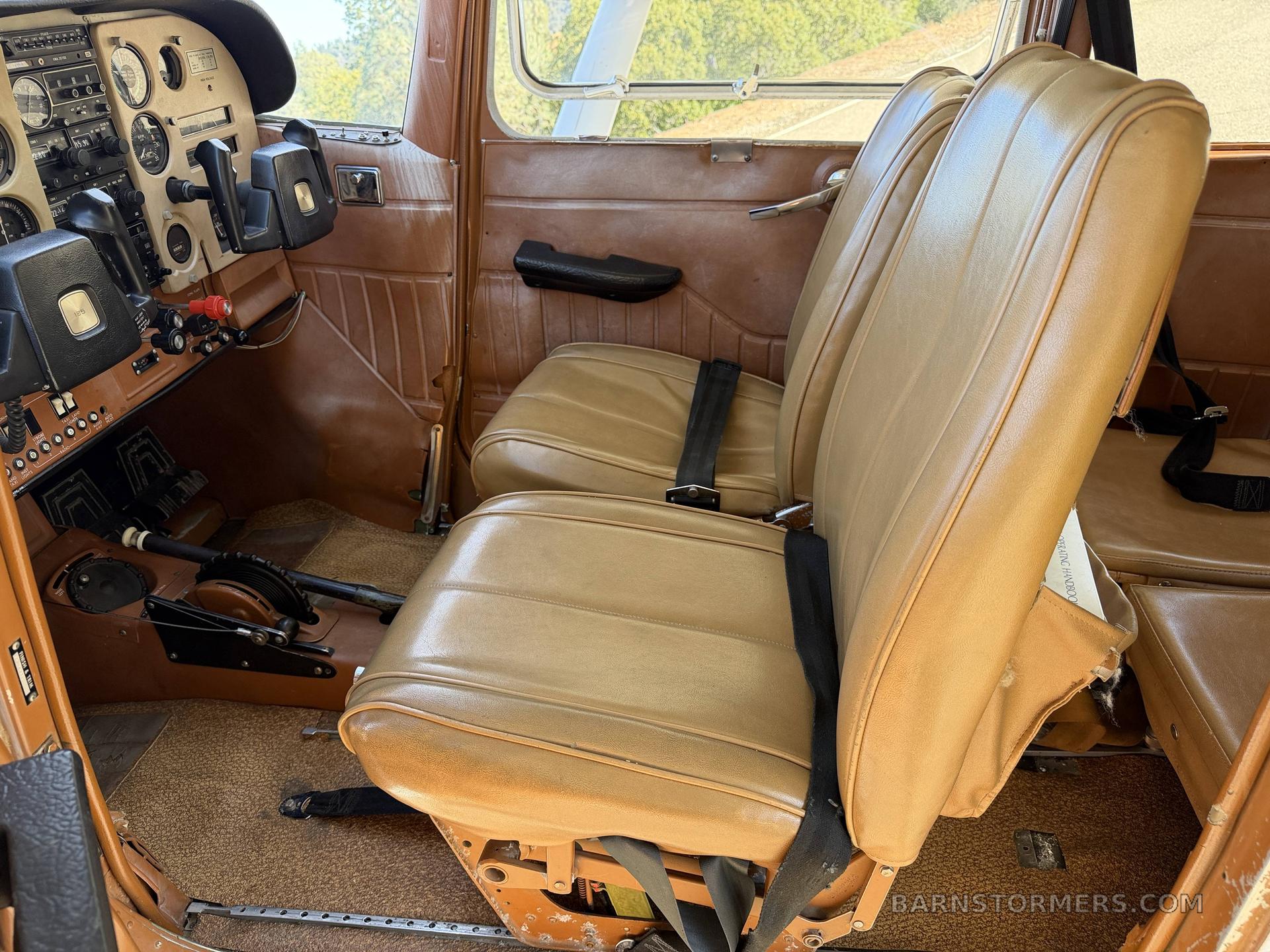 1976 Cessna 185 thumbnail 3
