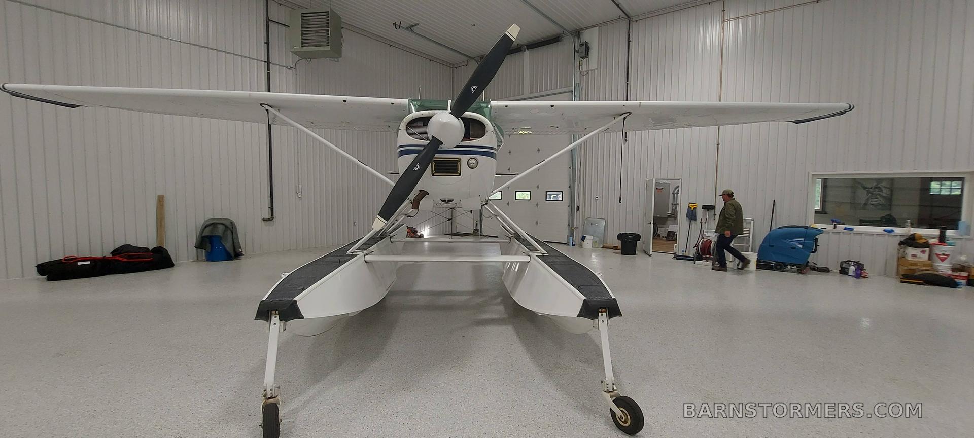 1976 Cessna 185 thumbnail 2