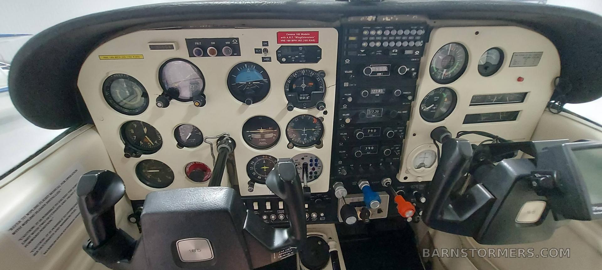 1976 Cessna 185 thumbnail 4