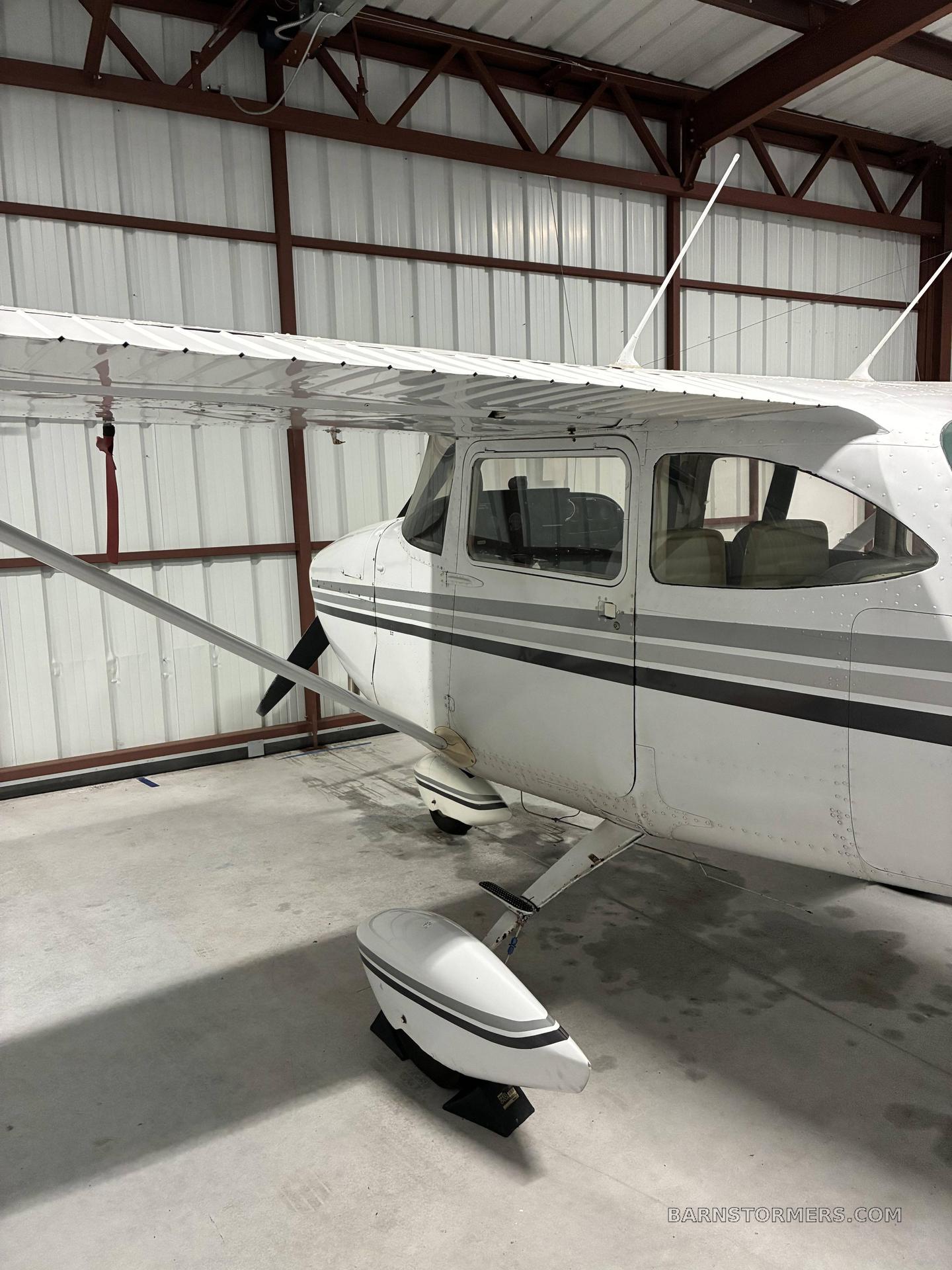 1963 Cessna 172 thumbnail 3