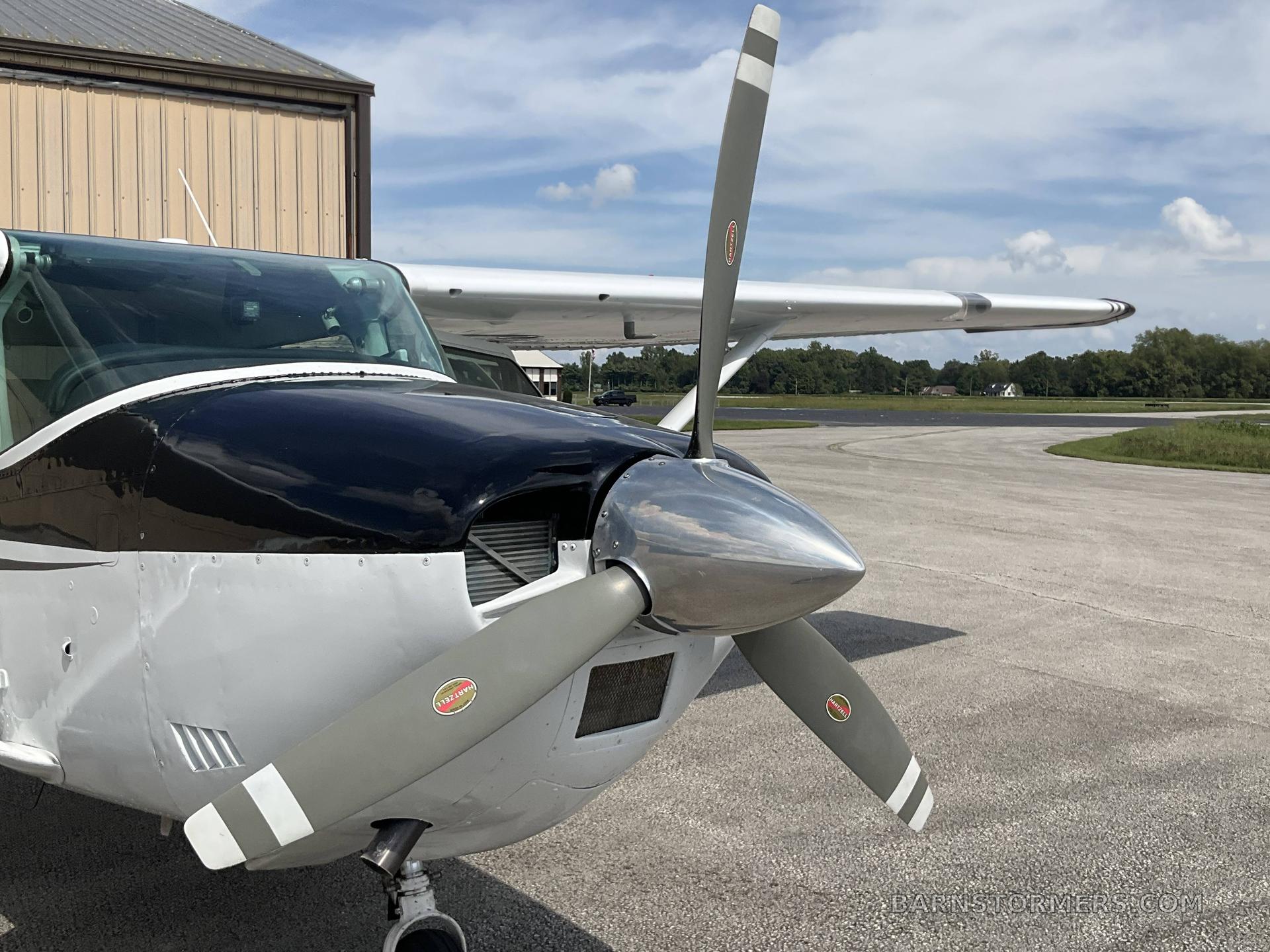 1970 Cessna 182 thumbnail 3