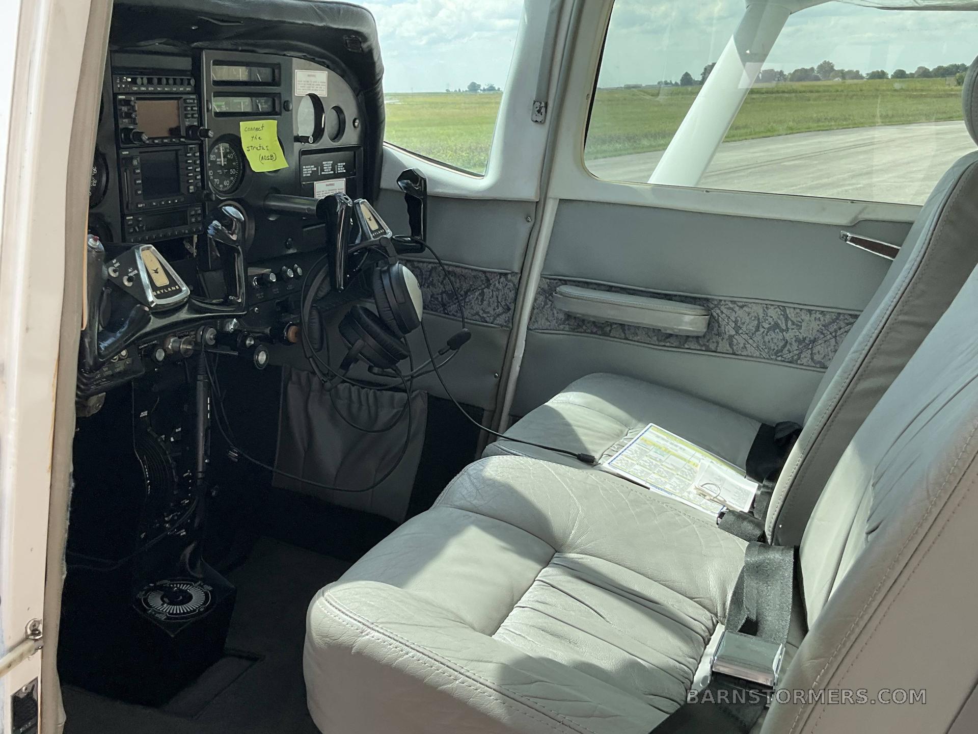 1970 Cessna 182 thumbnail 5