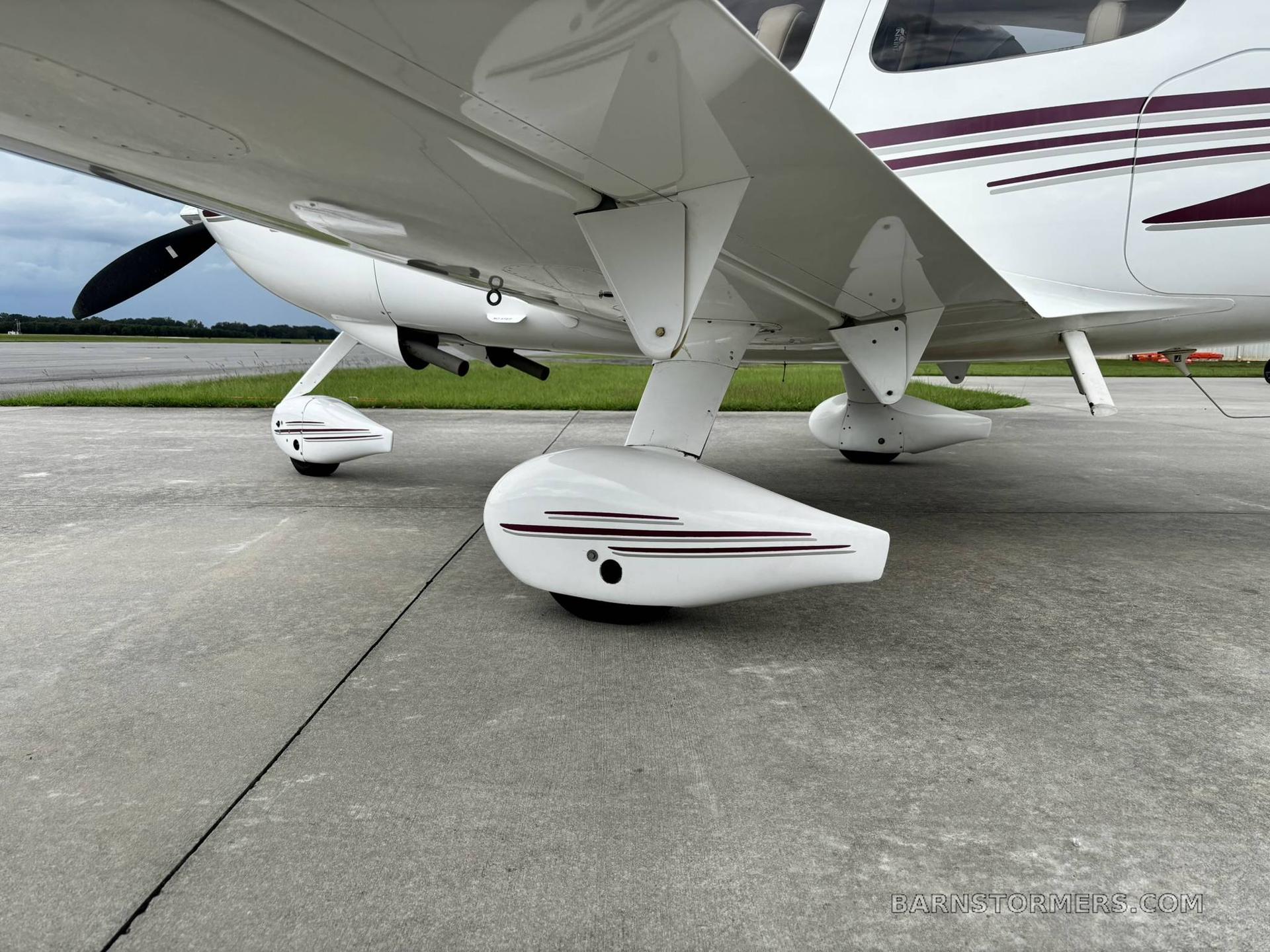 CIRRUS SR22 3