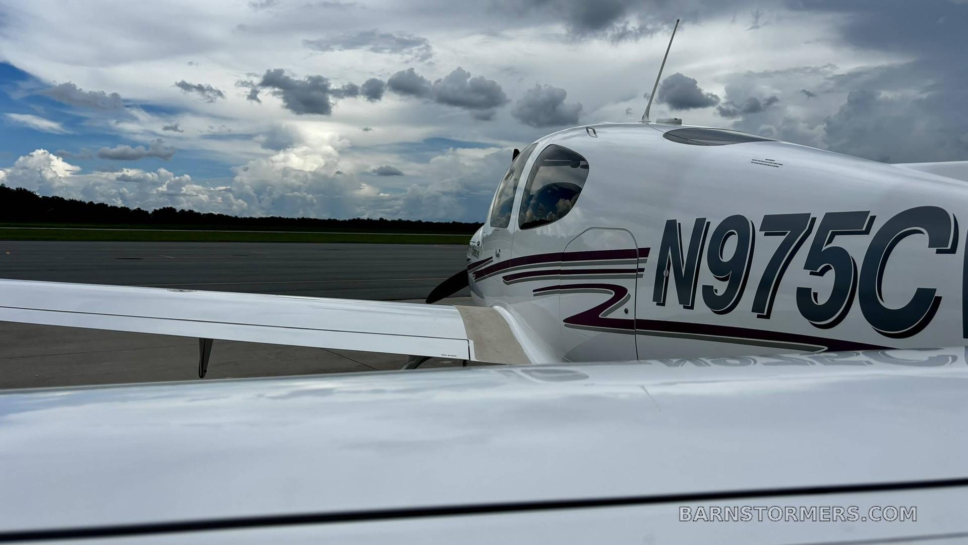 2002 Cirrus SR22 thumbnail 5