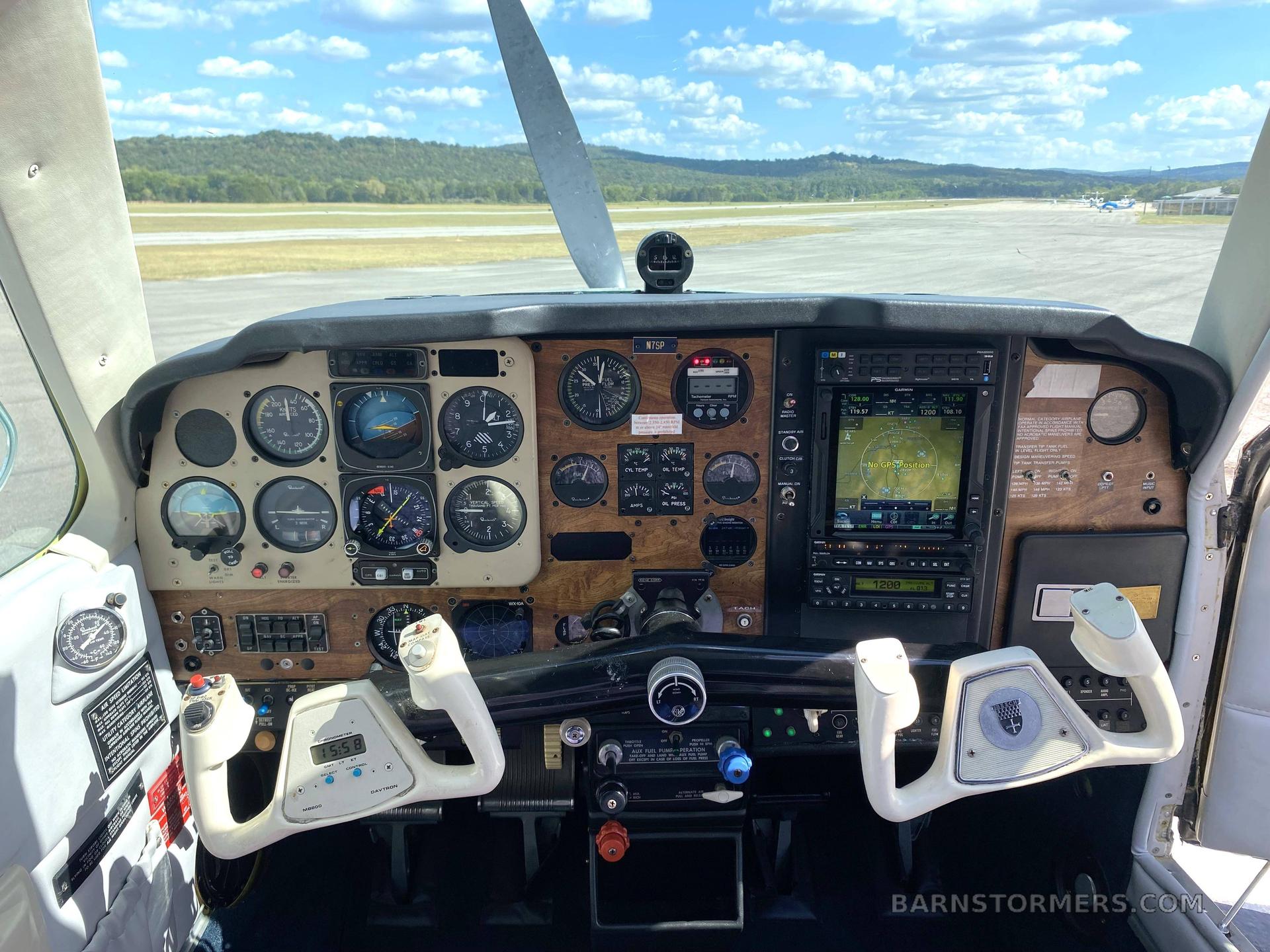1982 Beechcraft F33 thumbnail 2
