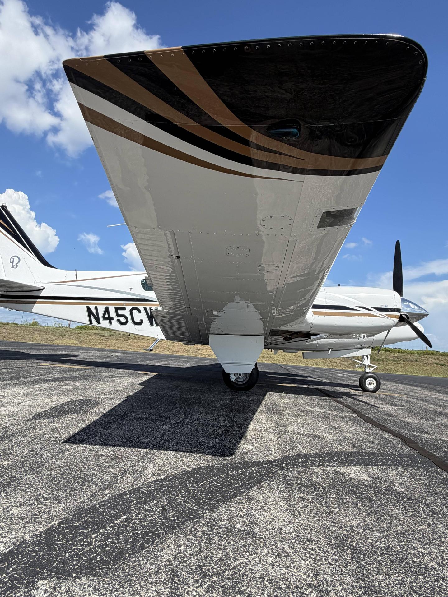 1970 BEECHCRAFT 95-B55 BARON 4