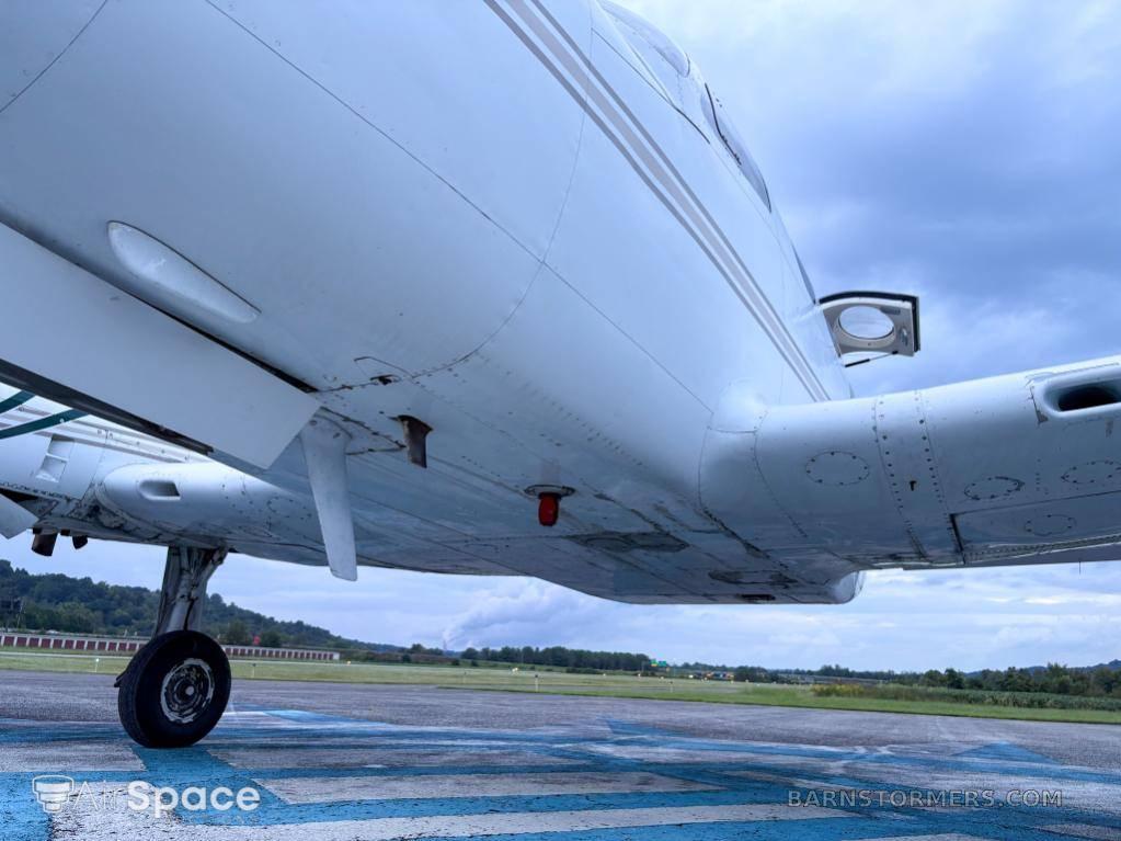 1968 CESSNA 401 - N105KA 4