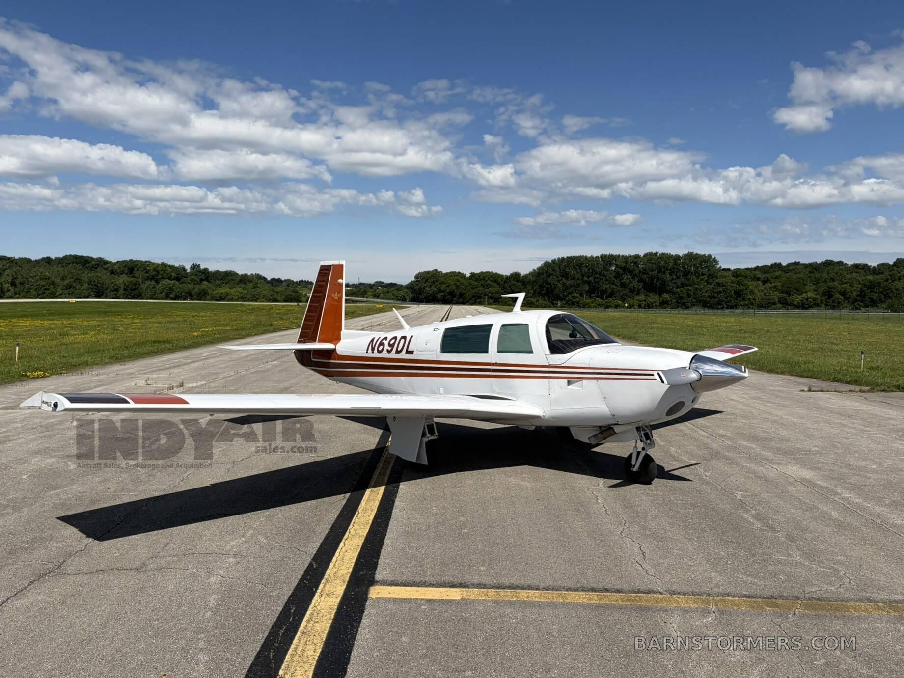 1977 Mooney M20 thumbnail 2