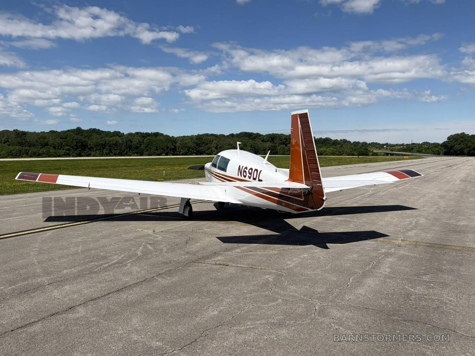 1977 Mooney M20 thumbnail 5
