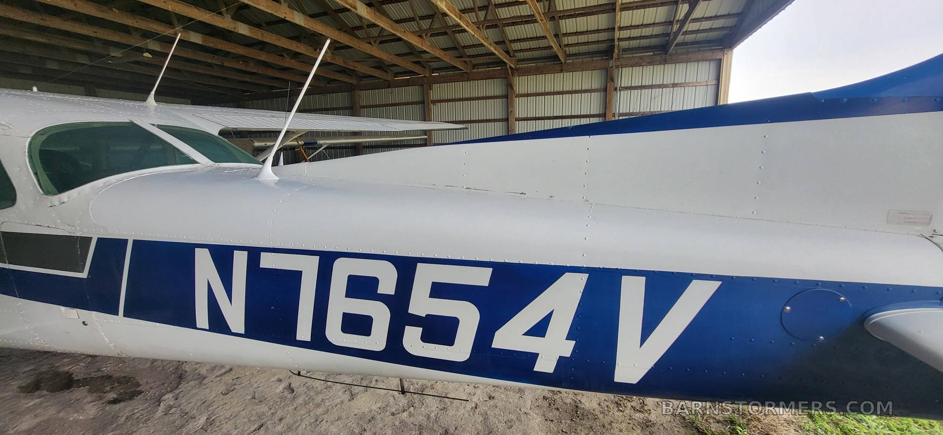 1977 Cessna 172 thumbnail 2