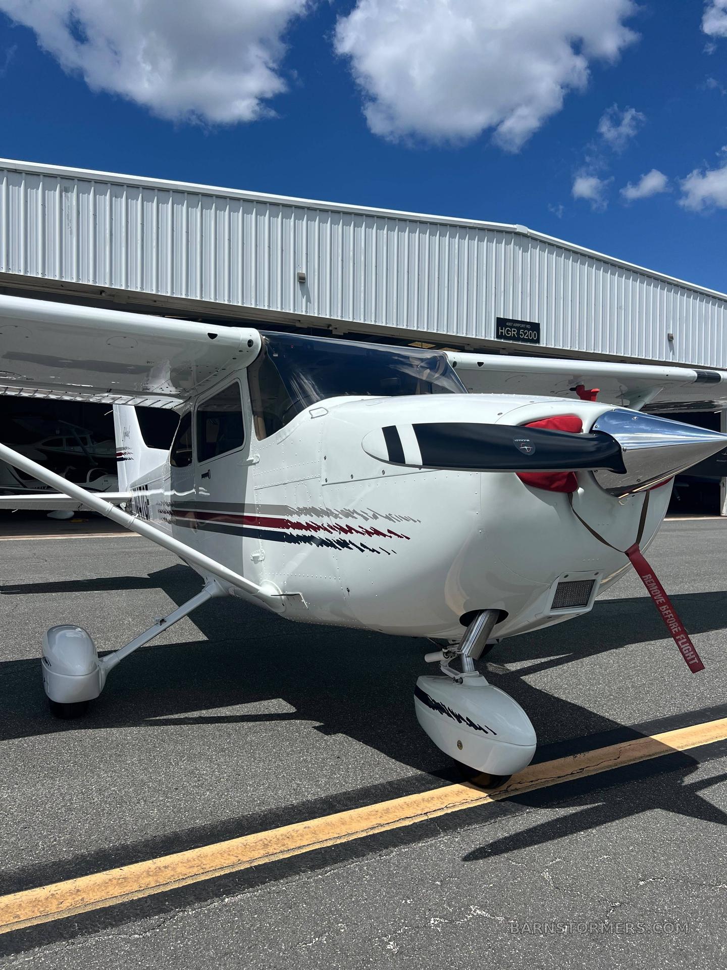 1997 Cessna 172 thumbnail 5