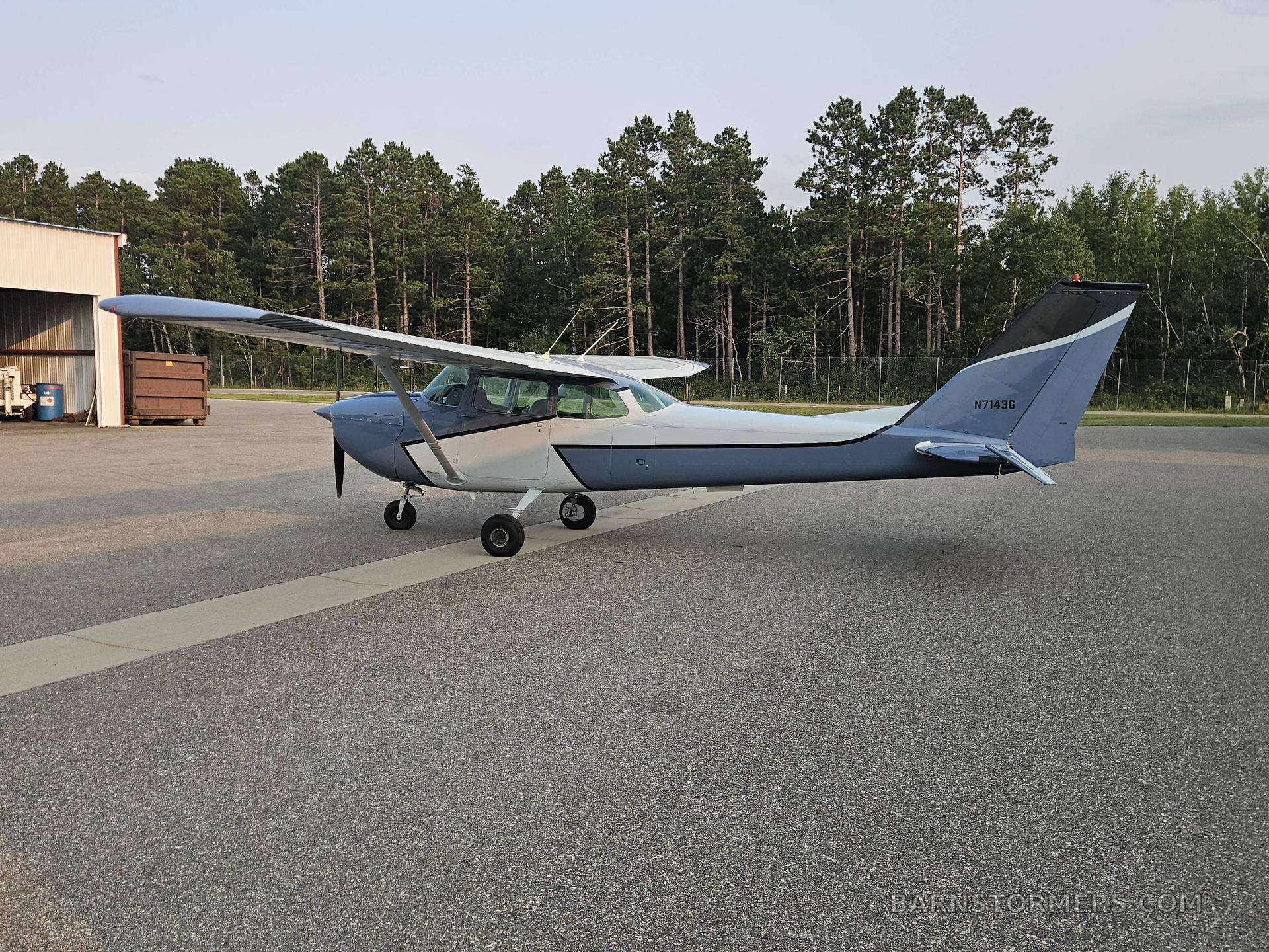 1969 Cessna 172 thumbnail 3
