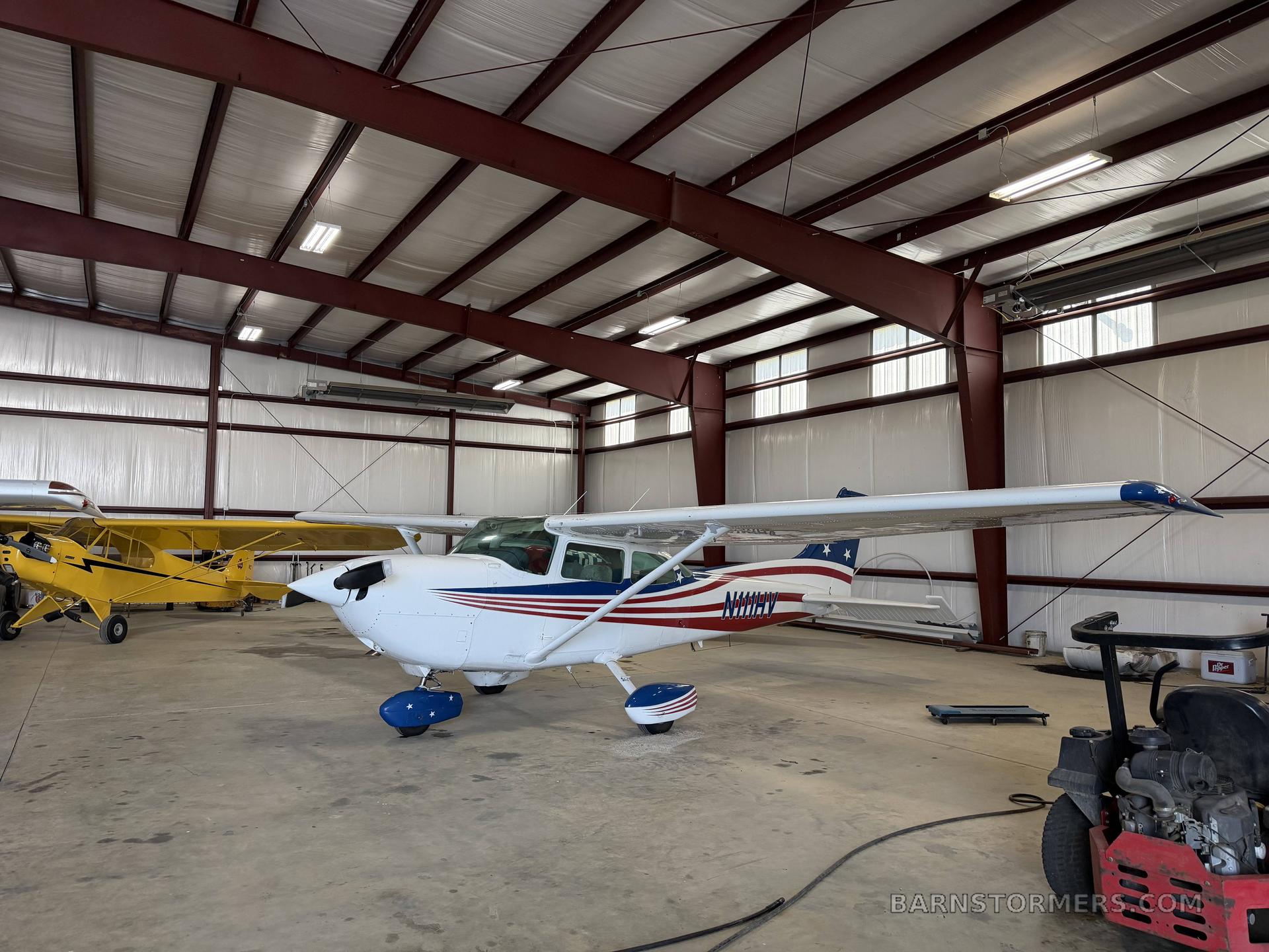 1979 Cessna 172 thumbnail 3