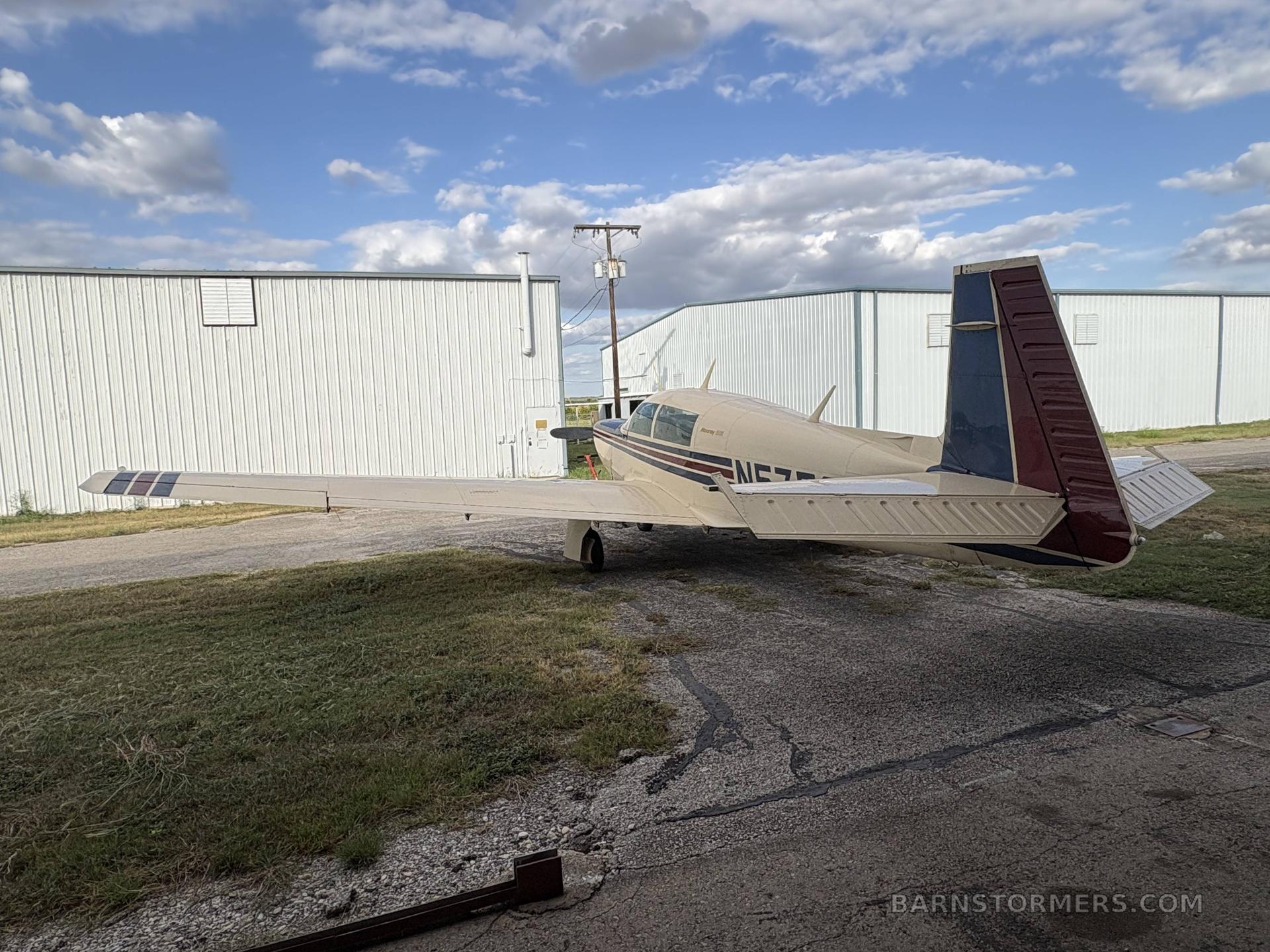1984 MOONEY 231 3