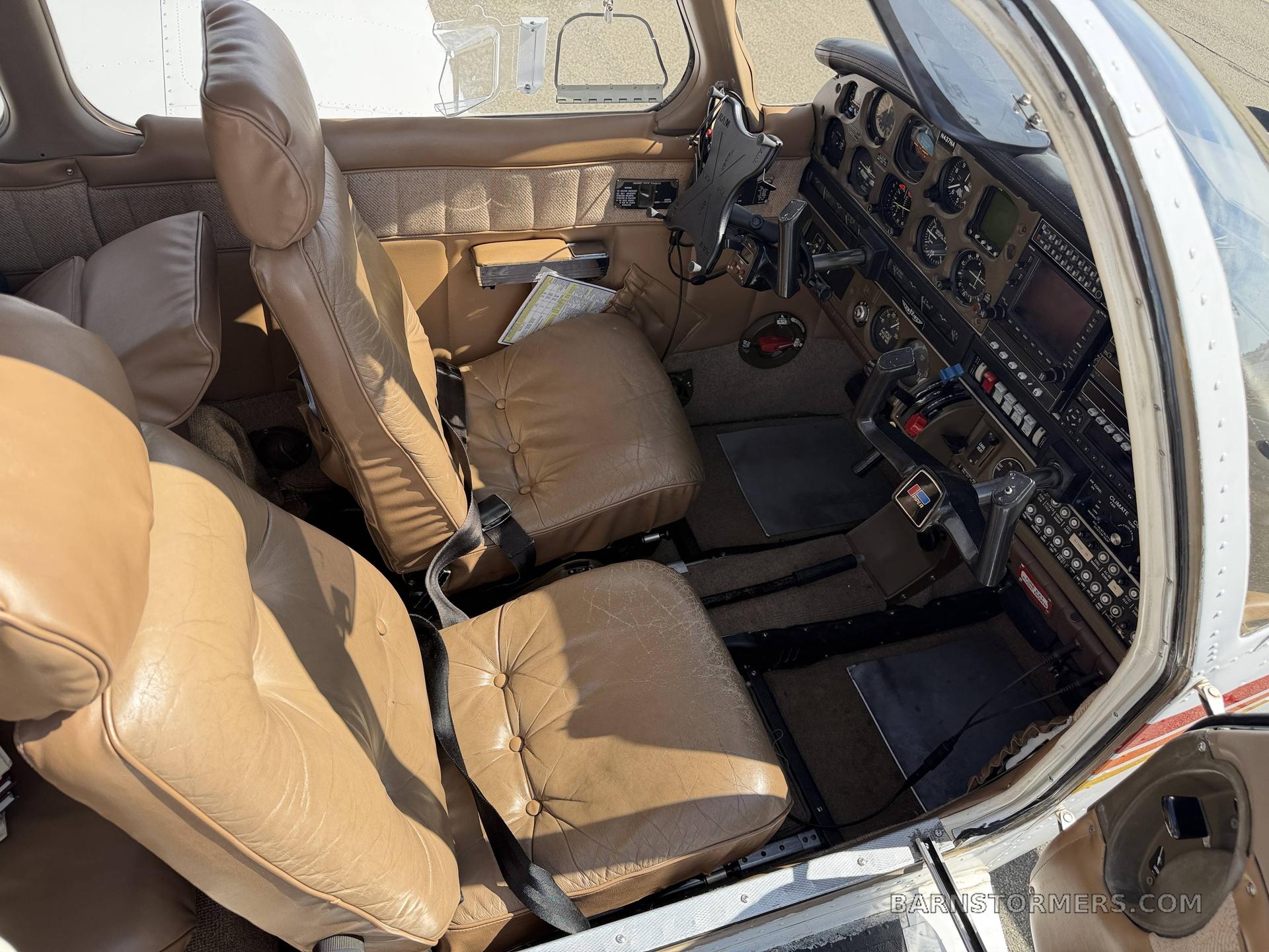 1985 PIPER DAKOTA PA-28-236 3