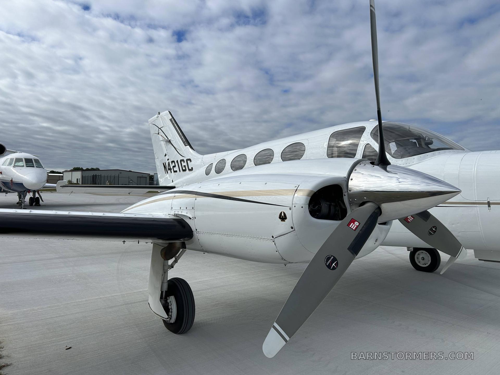 1975 Cessna 421 thumbnail 2