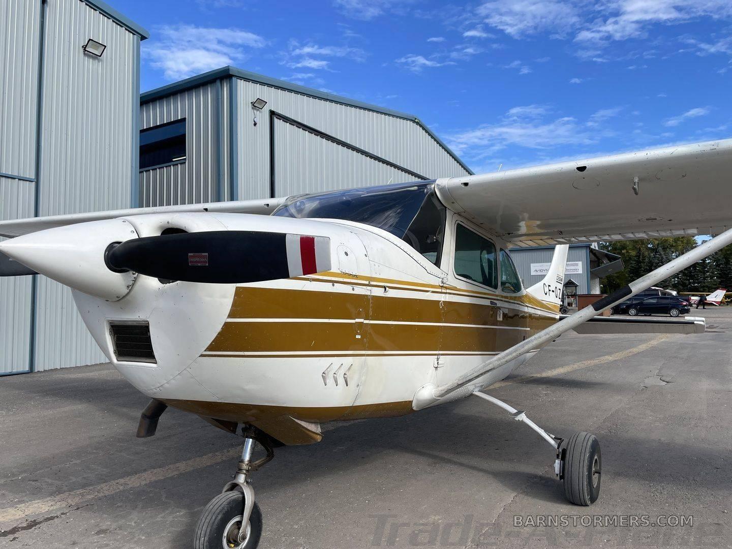 1968 Cessna 182 thumbnail 3