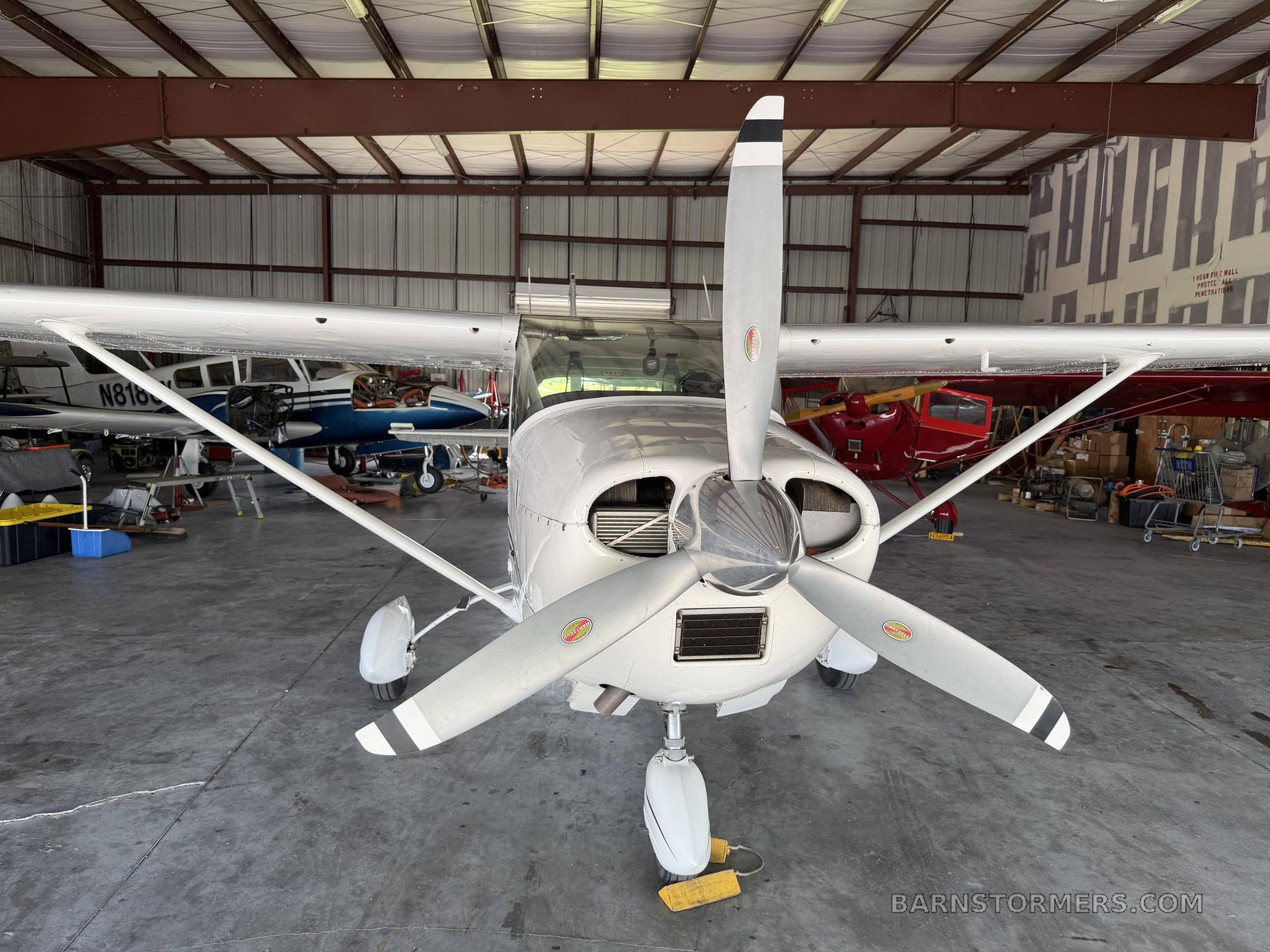 1968 Cessna 182 thumbnail 3