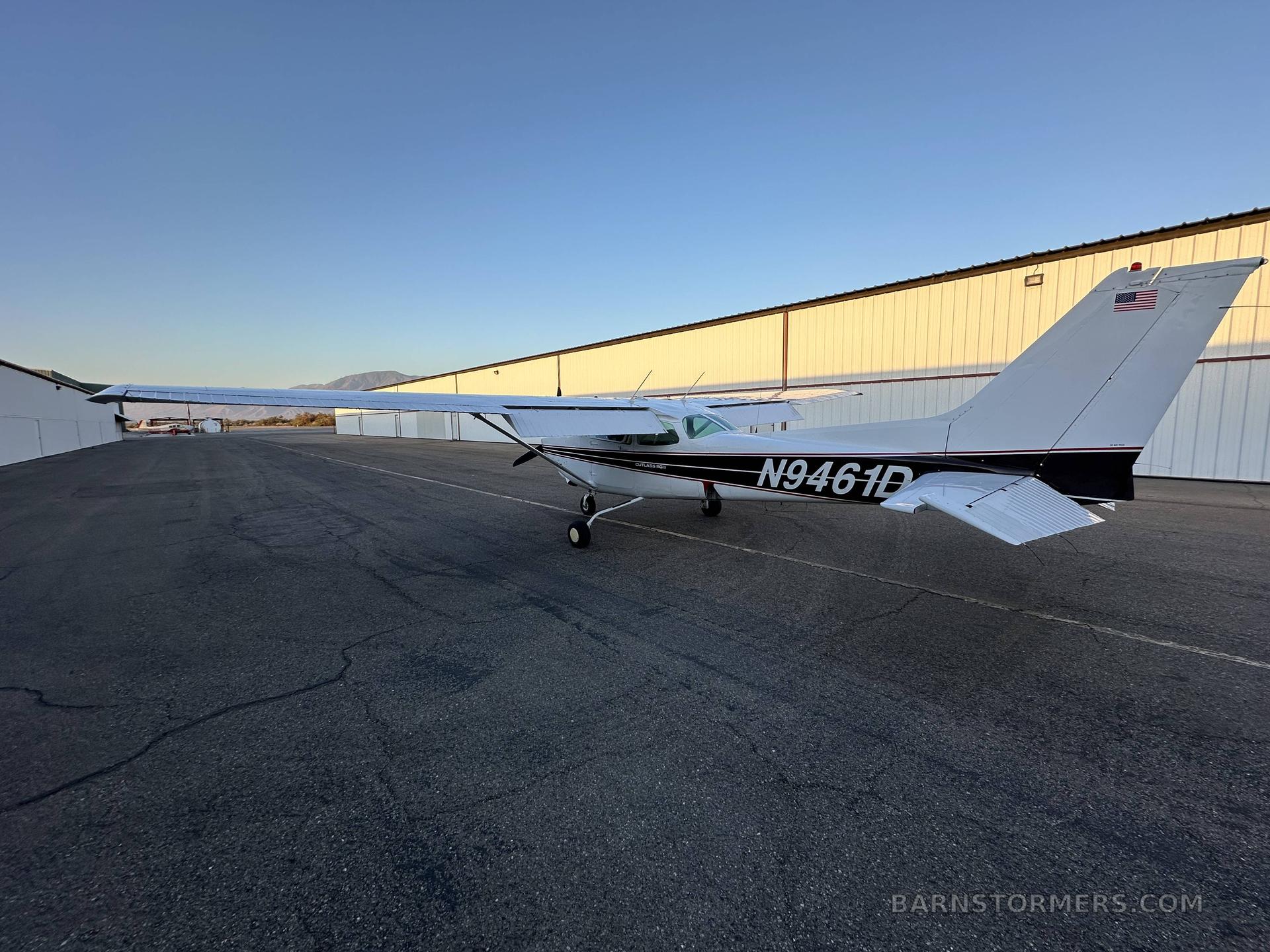 1984 Cessna 172 thumbnail 5