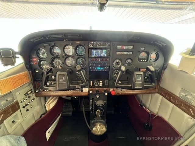 1983 Cessna 182 RG, photo 4