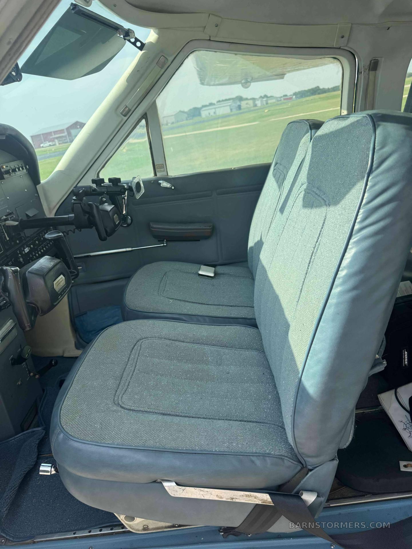 1976 Cessna 177 thumbnail 4
