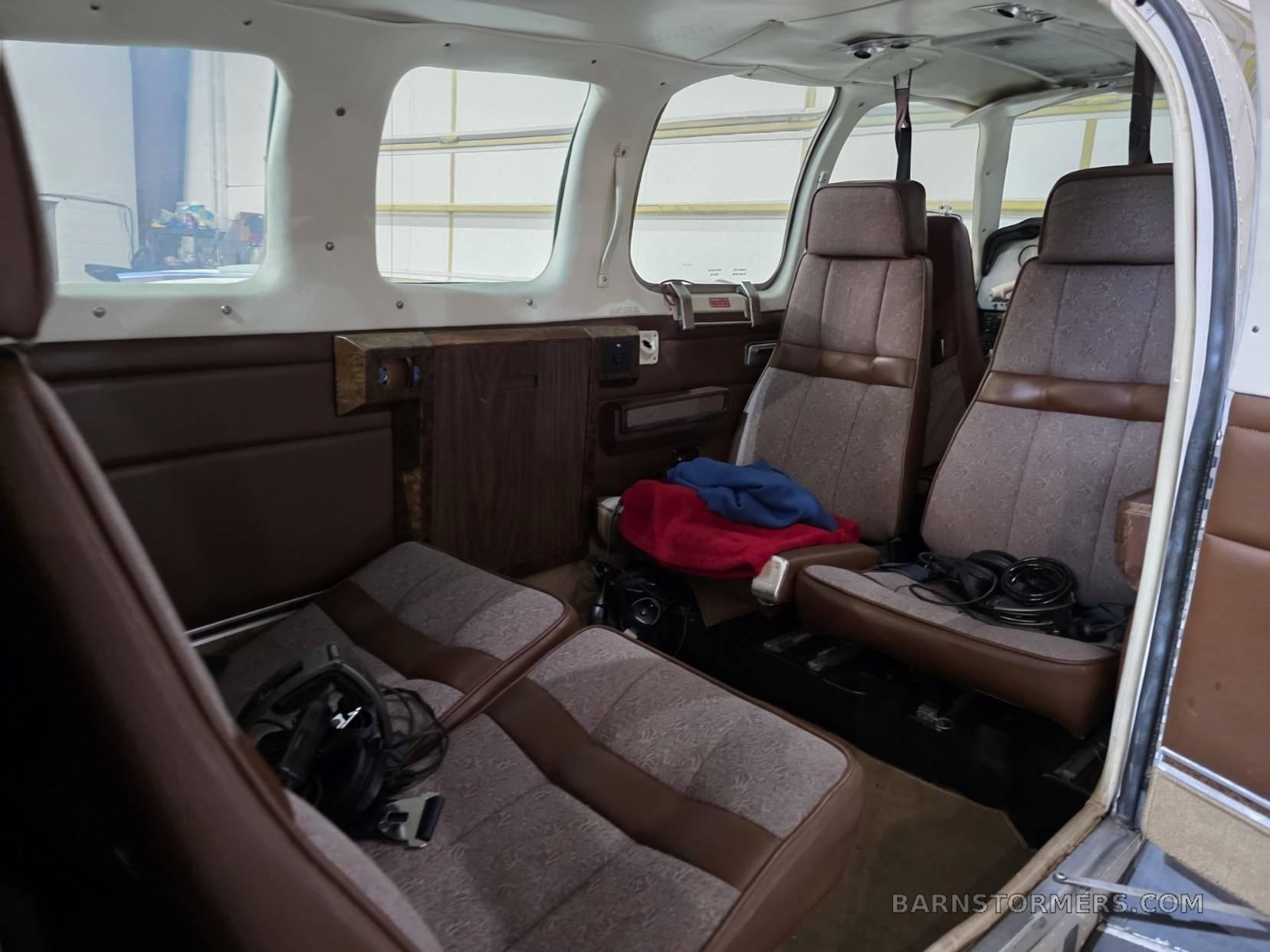 1974 Beechcraft Baron 58, photo 3