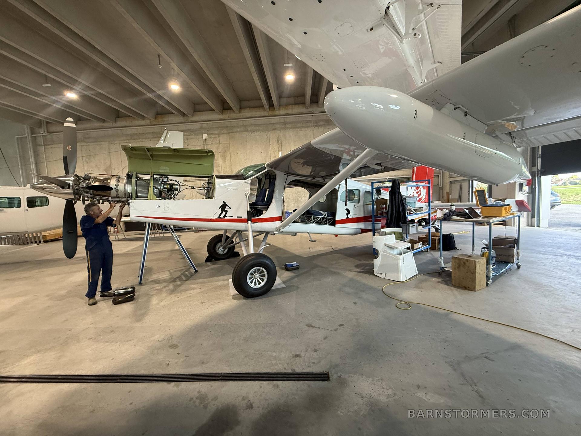 PILATUS PORTER PC6 — photo 4