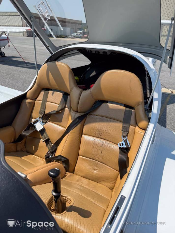 2008 DIAMOND DA20-CA | N294DC — photo 2