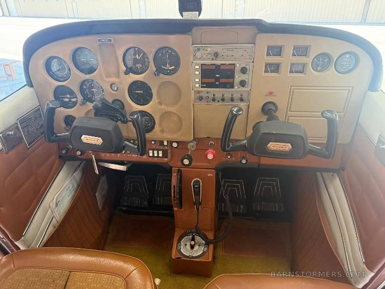 1975 CESSNA 172M SKYHAWK II 4