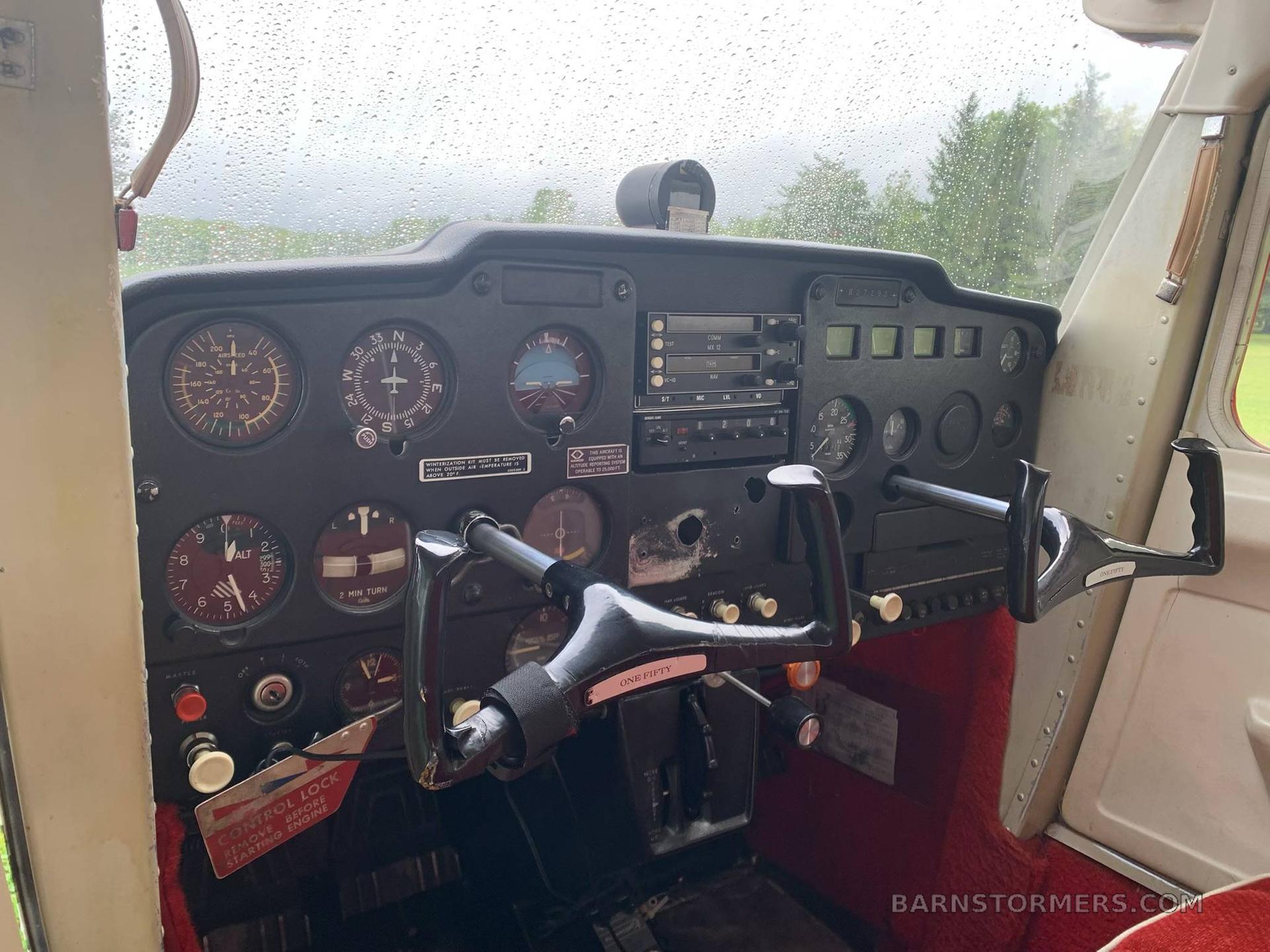 CESSNA 150G 3