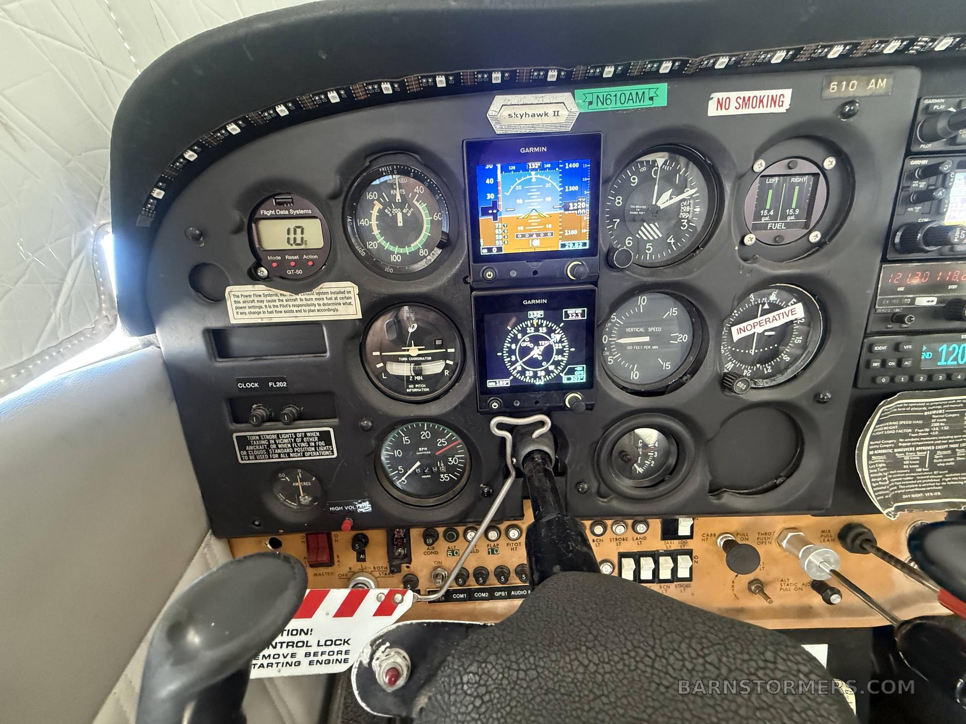 1977 CESSNA 172N 3