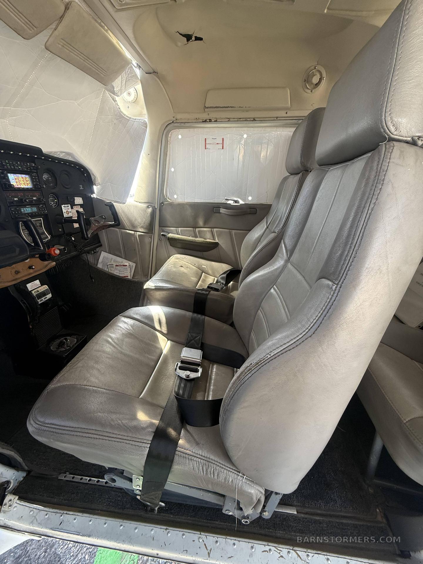 1977 CESSNA 172N 5