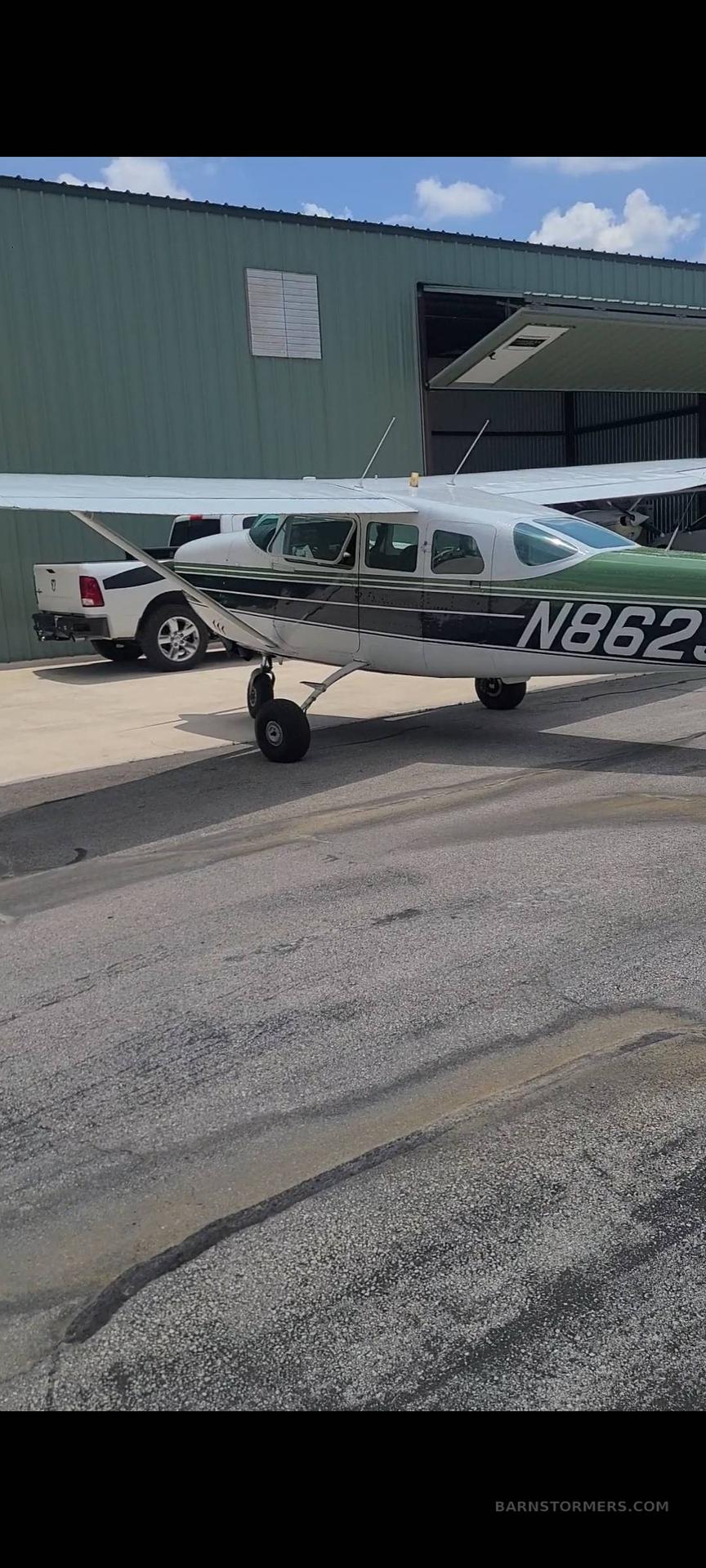 CESSNA P206C 3