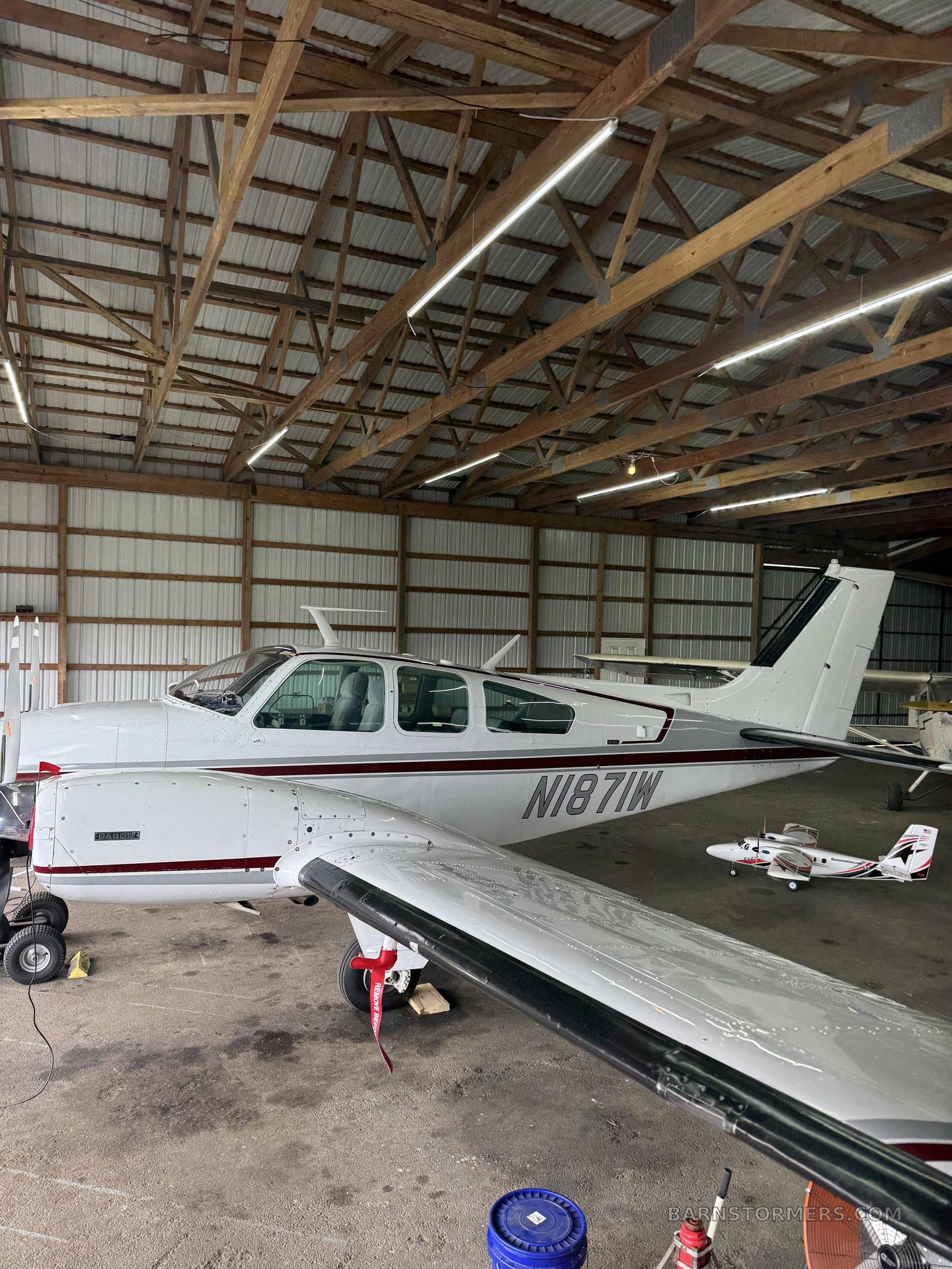 1973 BEECHCRAFT B55 BARON 3