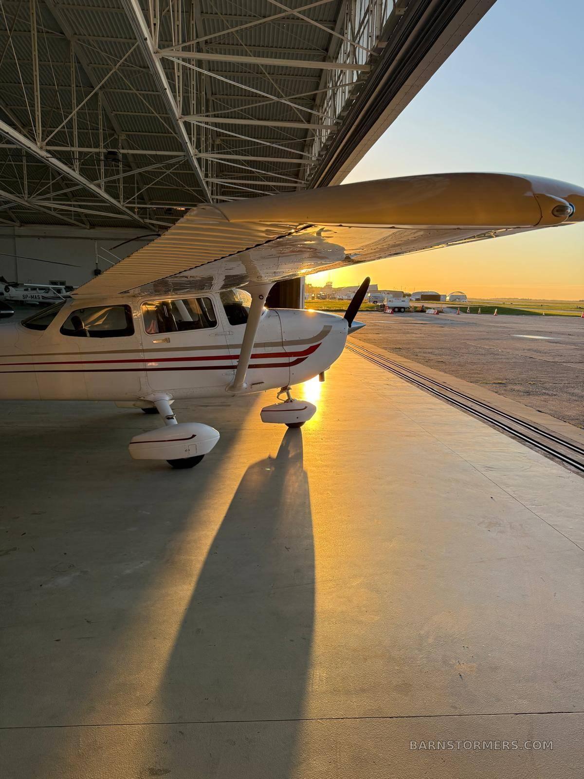2003 Cessna 172S Skyhawk Sp, photo 3