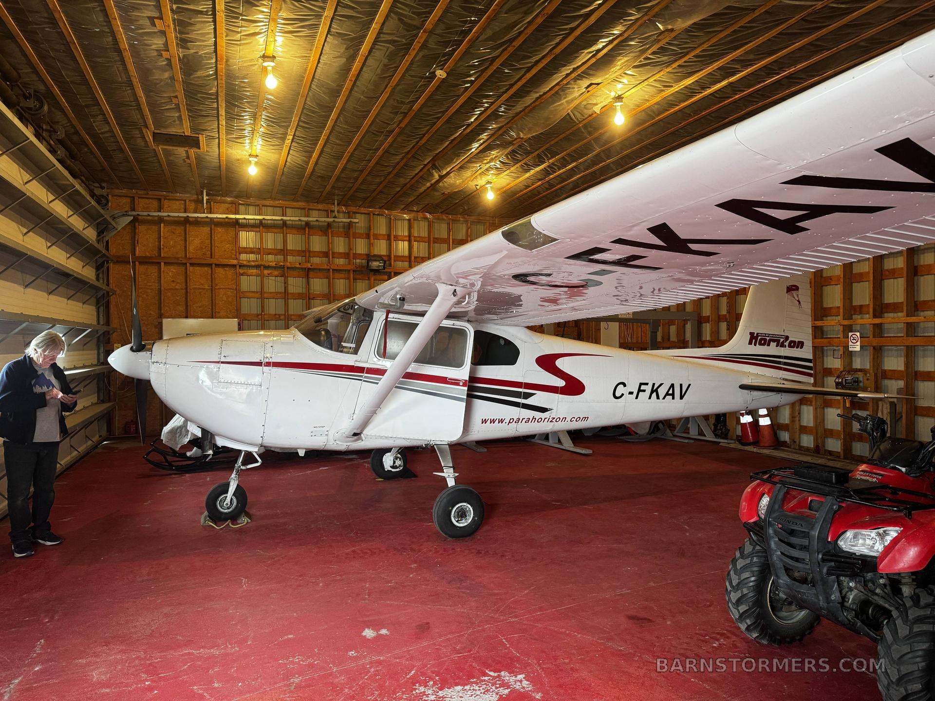 1957 Cessna 182 thumbnail 2