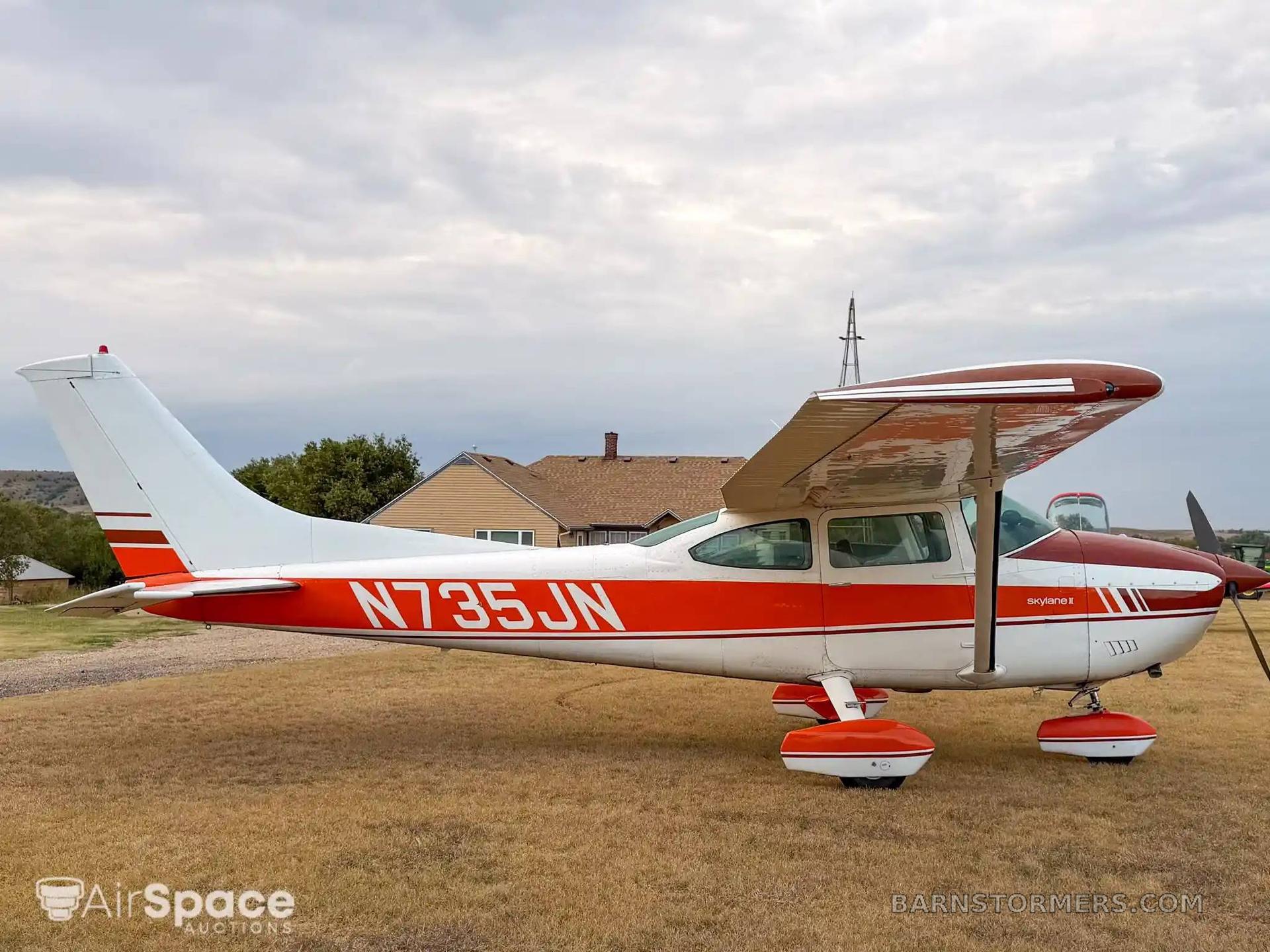 1977 CESSNA 182Q SKYLANE 3