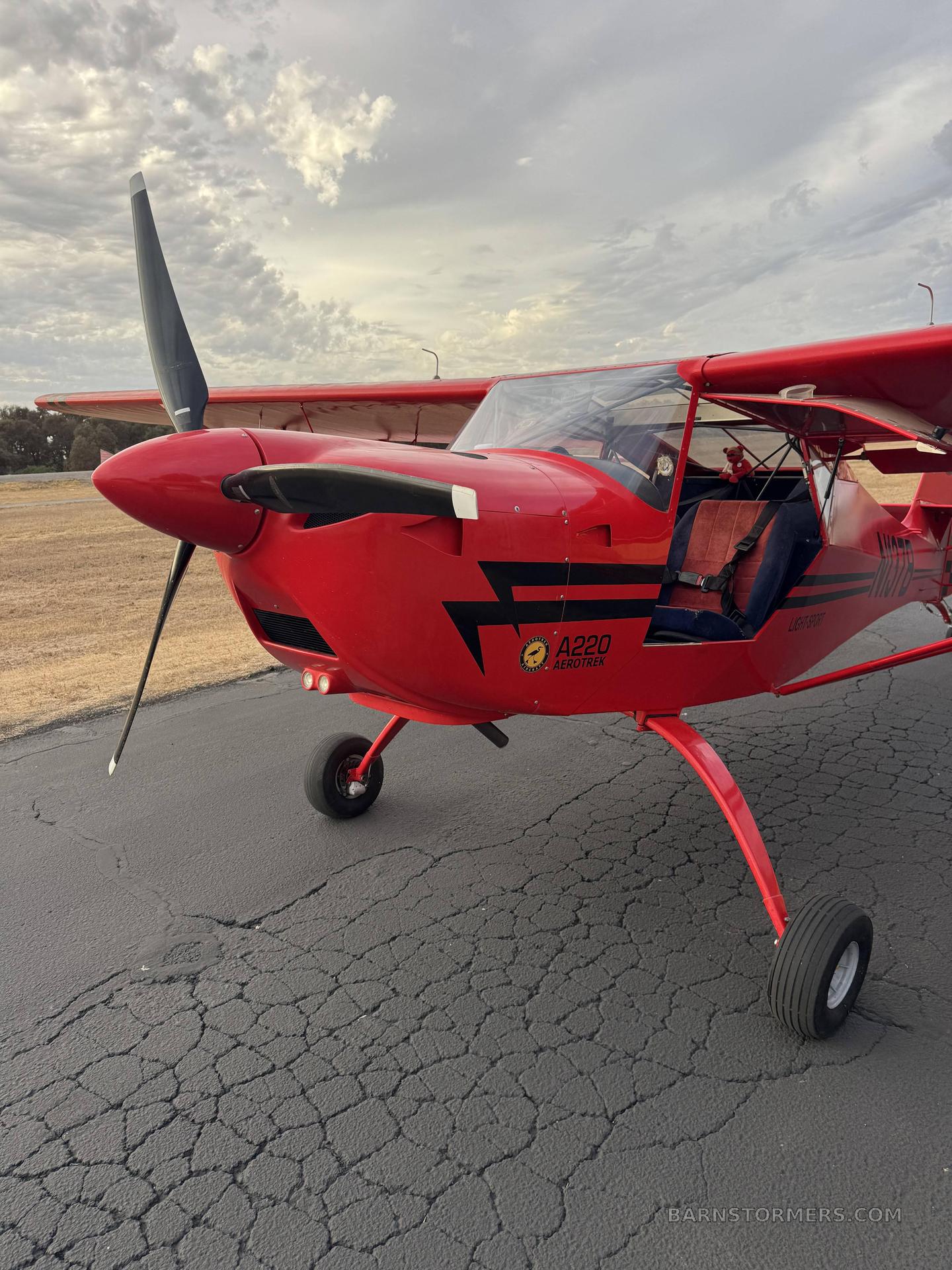 2016 AEROTREK A220 5