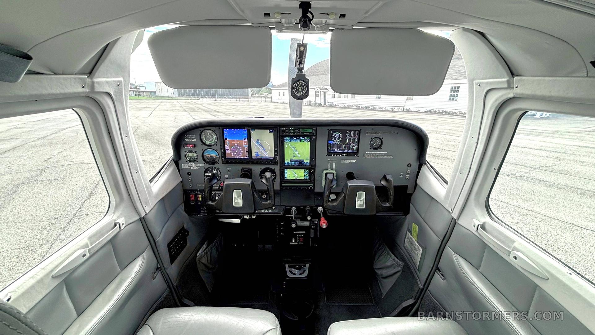 1973 Cessna Turbo 210L, photo 10