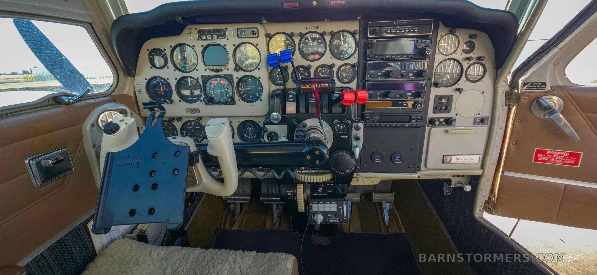 1969 B55 BARON FULL DEICE 3
