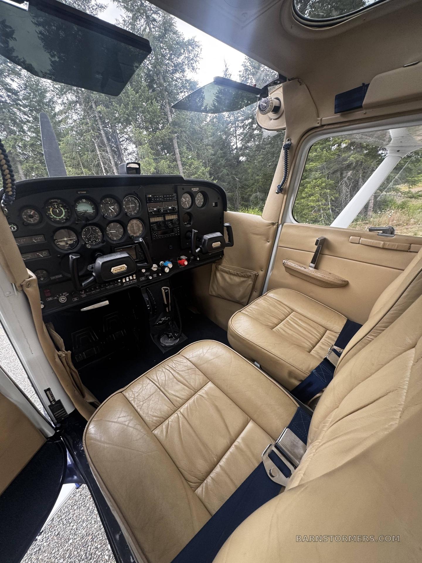 1977 Cessna 172 thumbnail 3