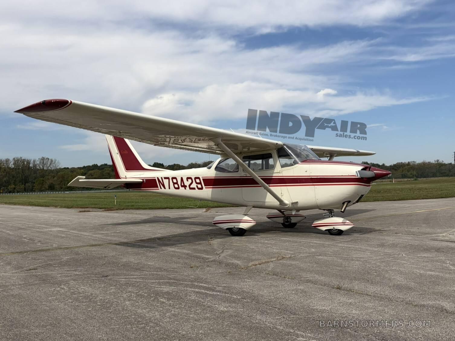2027 Cessna 172 thumbnail 2