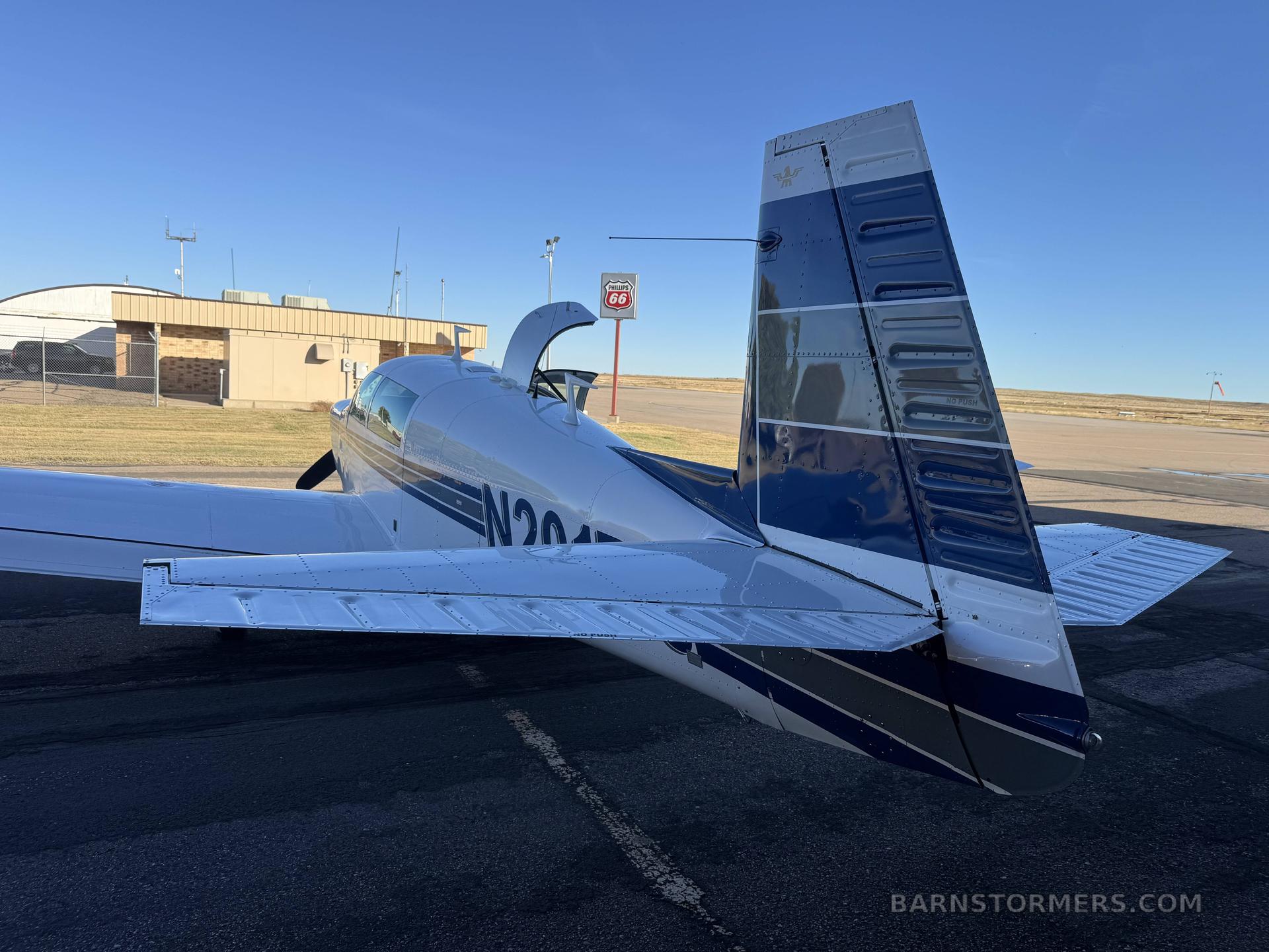 1977 Mooney M20 thumbnail 3
