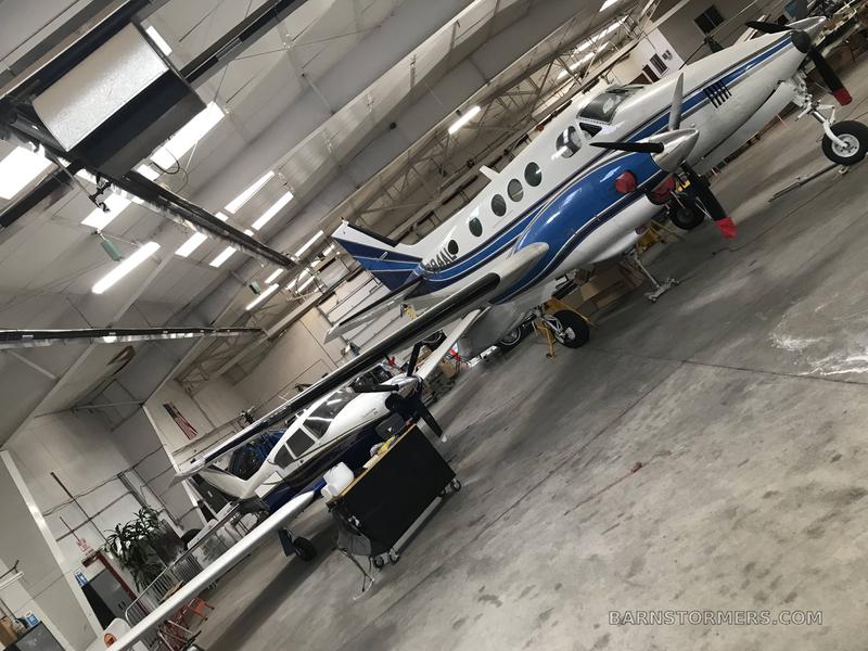 SKYDIVE KING AIR B90 3