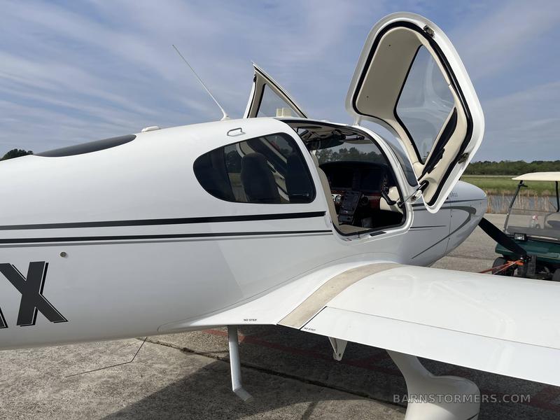 2011 CIRRUS SR22