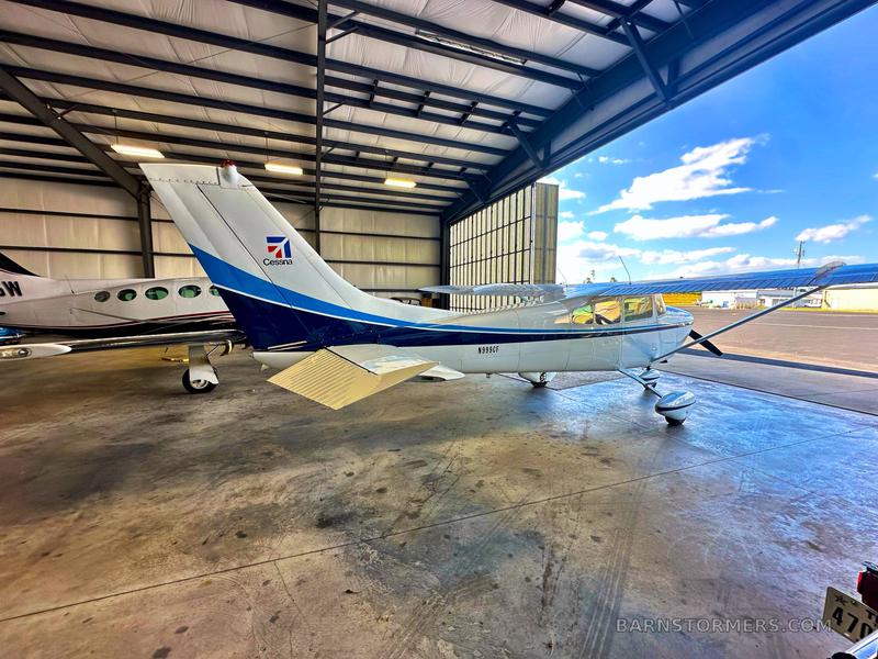 GORGEOUS CESSNA 182, LOW TIME! 5