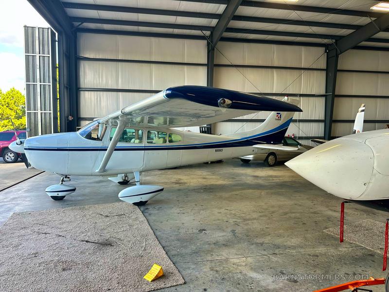 GORGEOUS CESSNA 182, LOW TIME! 4