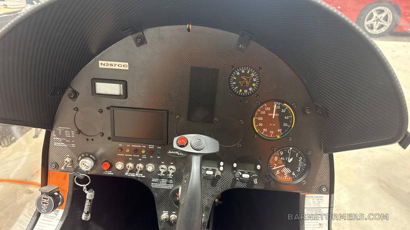 2023 MAGNI M16 TRAINER-126HRS 4
