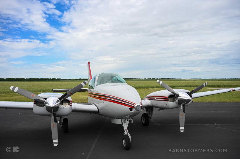 1964 BEECH B55 BARON 5